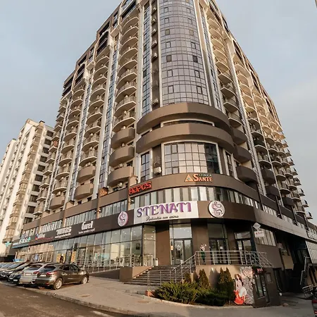 Central Circ & Rentmi Chisinau Exterior photo
