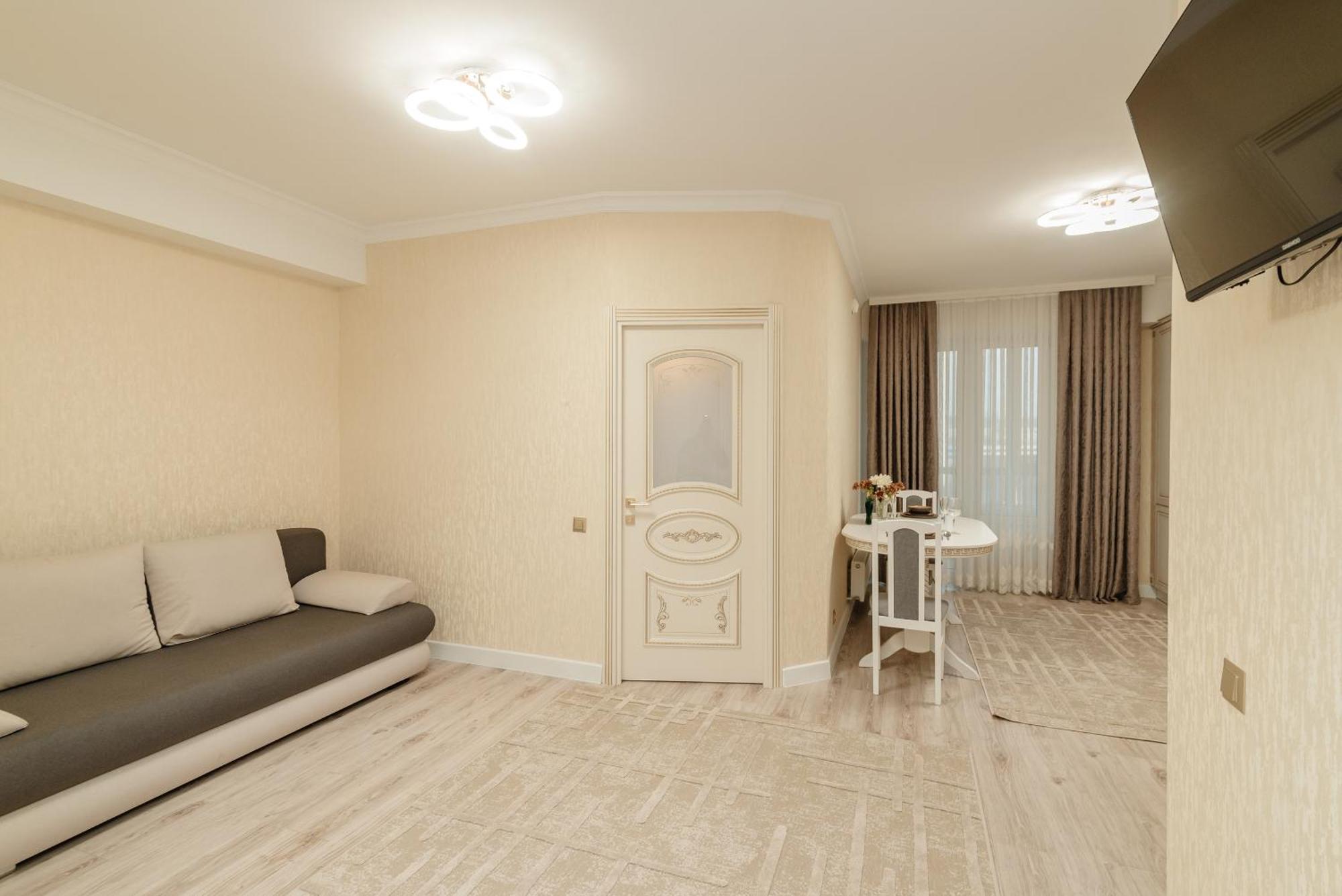 Circ & Rentmi Chisinau